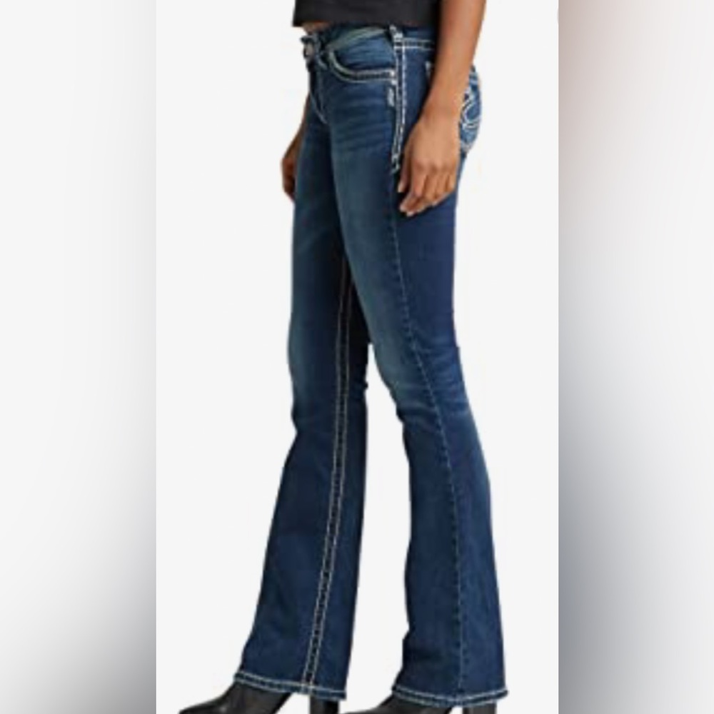 Ladies SILVER SUKI mid rise slim boot blue jeans . Size 30/31